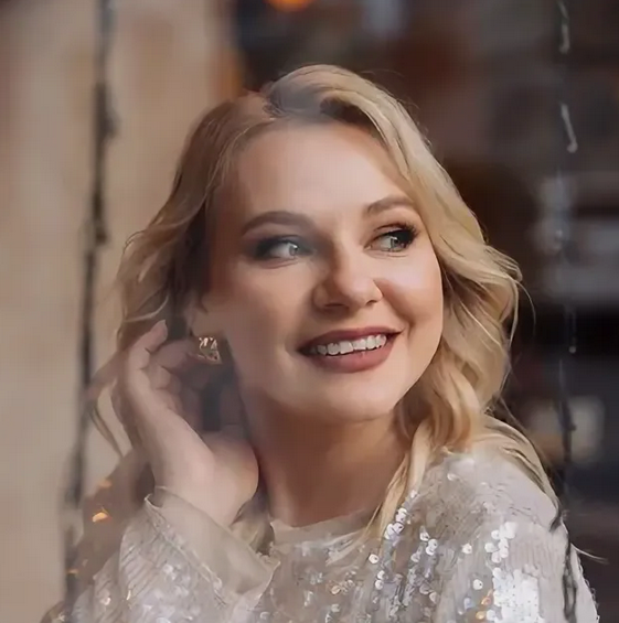 Изображение [Оля Бейонд] Курс 1 месячного заработка на Тик-Ток (2025)